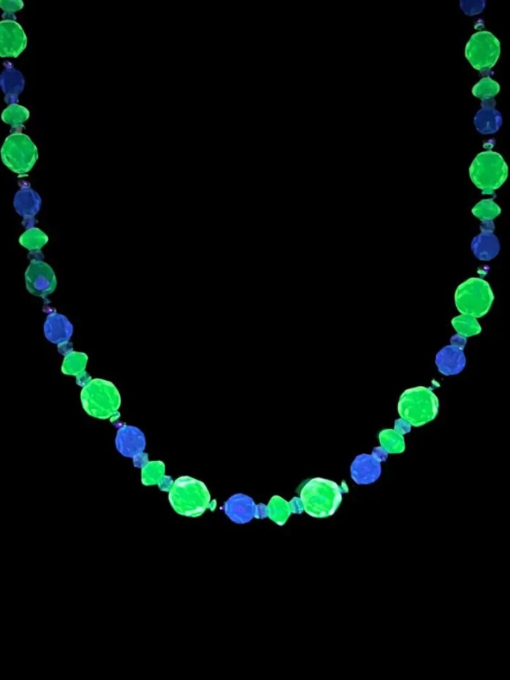 Handmade Uranium Glass Vaseline Glass Beaded Necklace With Reclaimed Beads UV - Picture 2 of 6